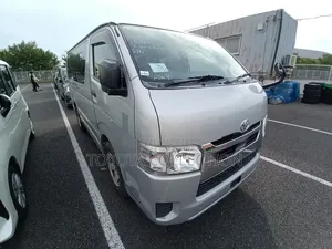 Toyota HiAce 2020 Silver