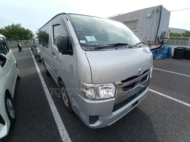 Toyota HiAce 2020 Silver