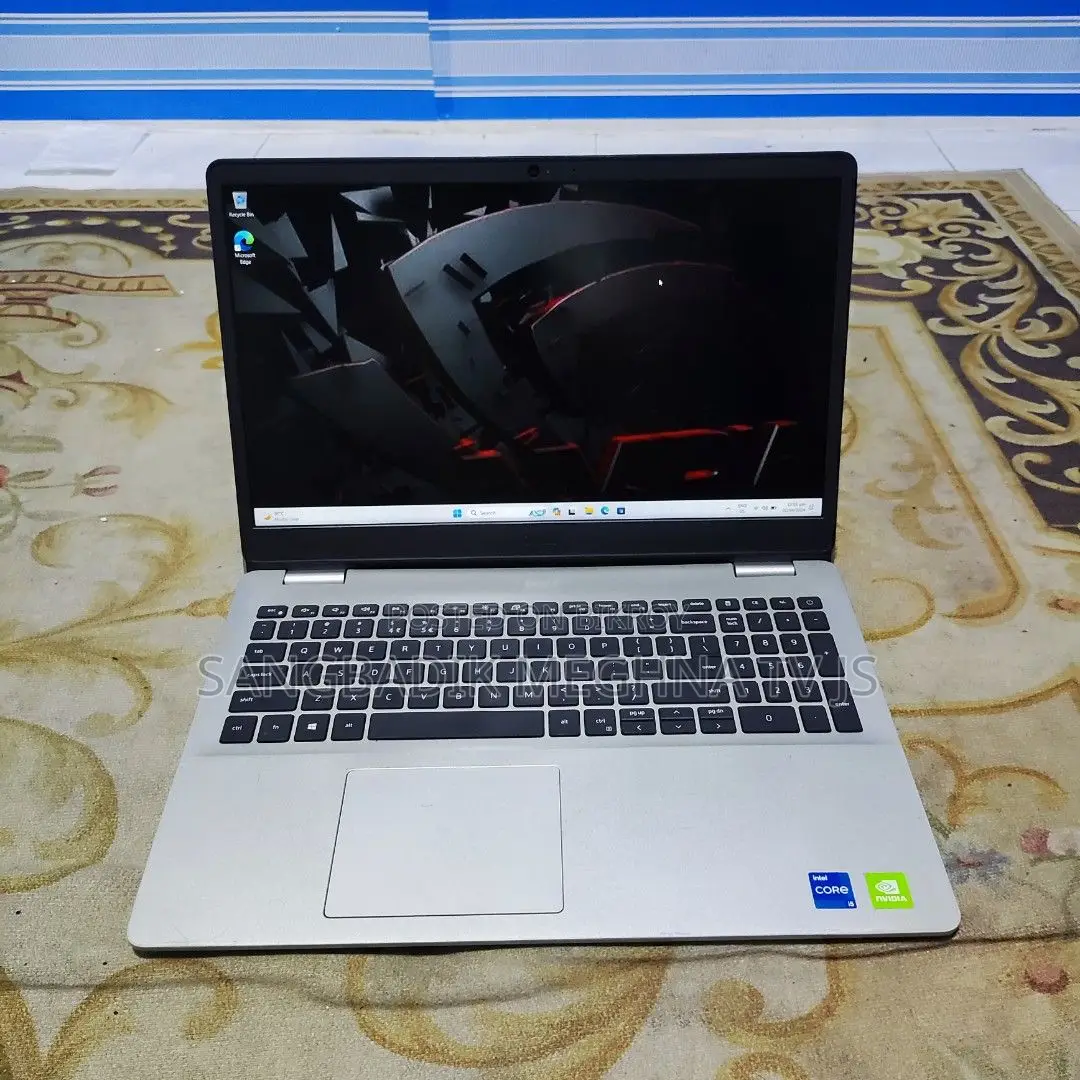 Laptop Dell 4GB Intel SSD 500GB