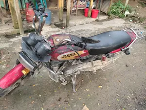 Hero Hunk 150R Dual Disc ABS 2014 Red