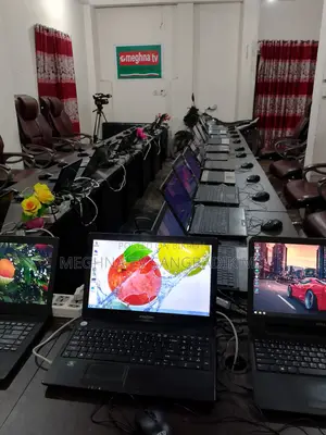 ল্যাপটপ হুয়াওয়ে ৮জিবি এএমডি রাইজেন এসএসডি ৫১২জিবি
