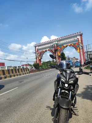 নতুন ইয়ামাহা এমটি-১৫ ২০২৪ কালো