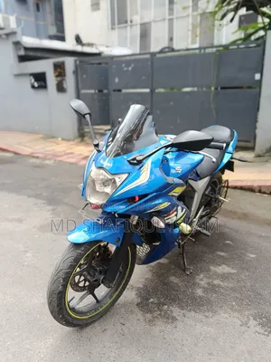 সুজুকি জিক্সার এসএফ ২০১৮ নীল