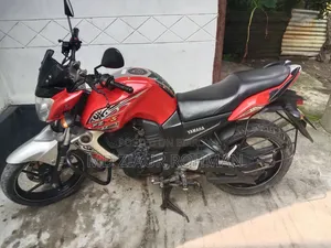 Yamaha FZ 2015 Red