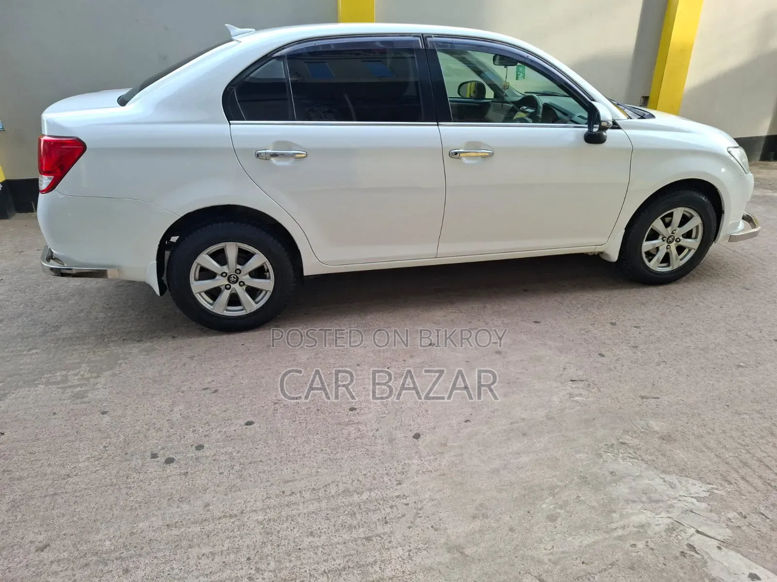 Toyota Axio 1.5 G Two-Wheel Drive 2014 White