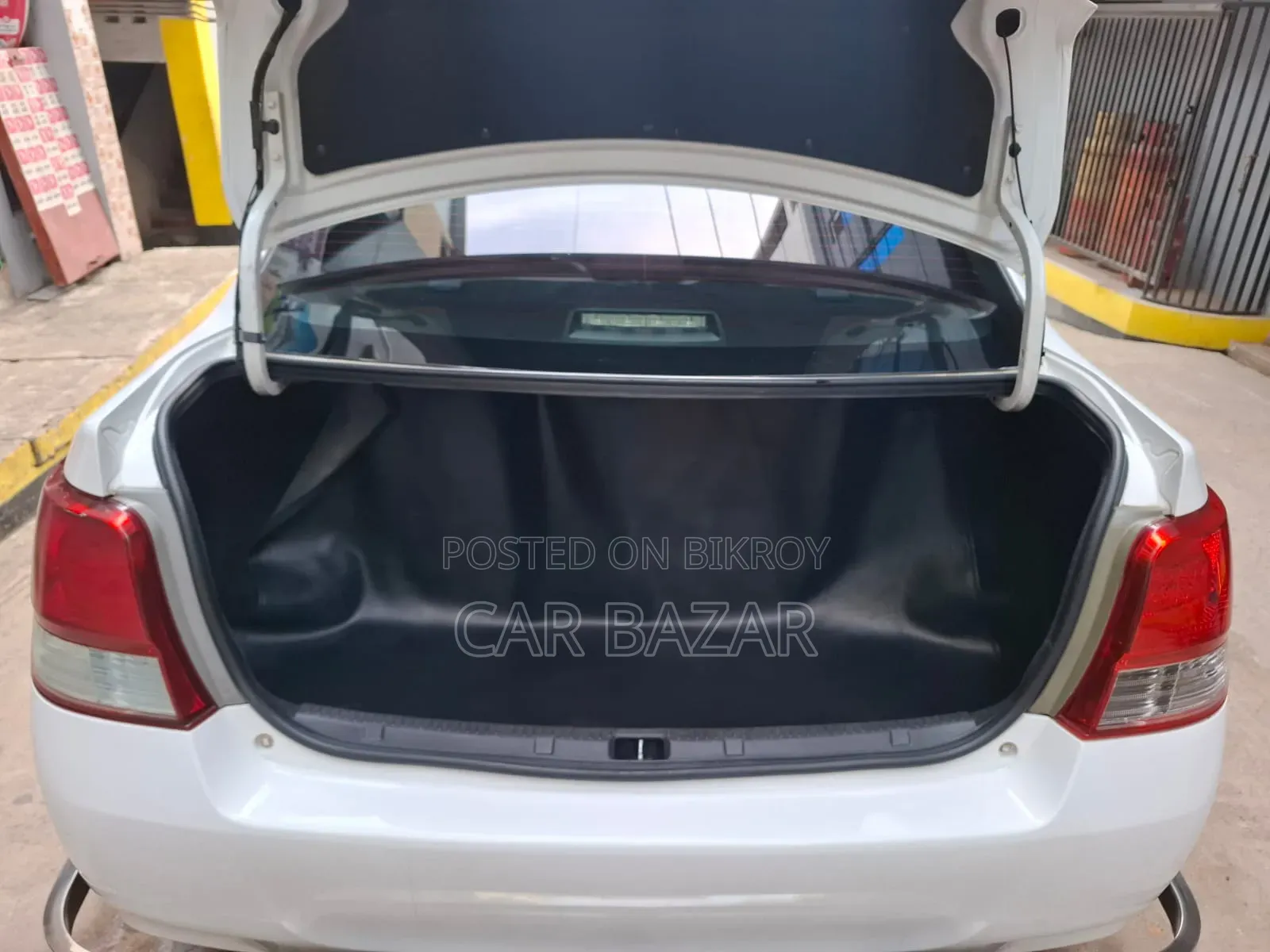 Toyota Axio 1.5 G Two-Wheel Drive 2014 White