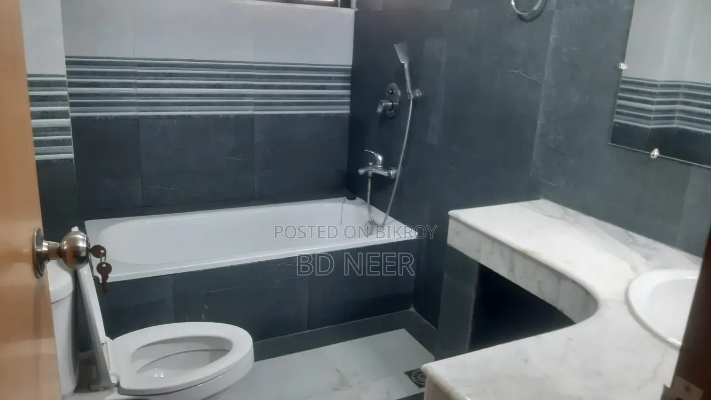 গুলশানে ৩ বেডরুমের অ্যাপার্টমেন্ট ভাড়া দেওয়া হবে