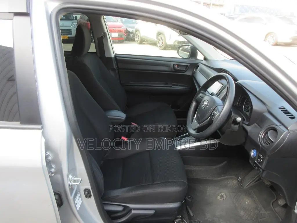 Toyota Corolla Fielder 2021 Silver