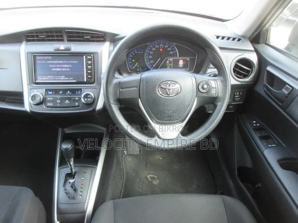 Toyota Corolla Fielder 2021 Silver