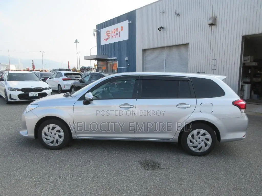 Toyota Corolla Fielder 2021 Silver