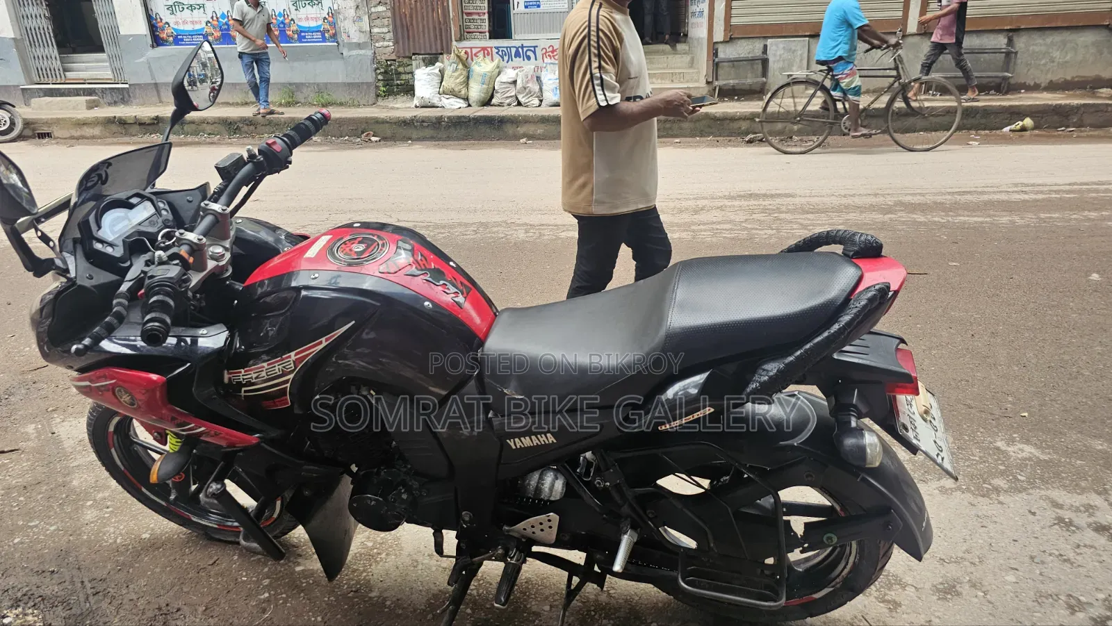 Yamaha YZF-R 2020 কালো