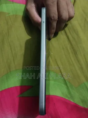 ইনফিনিক্স হট ৬০আই ১২৮ জিবি সিলভার