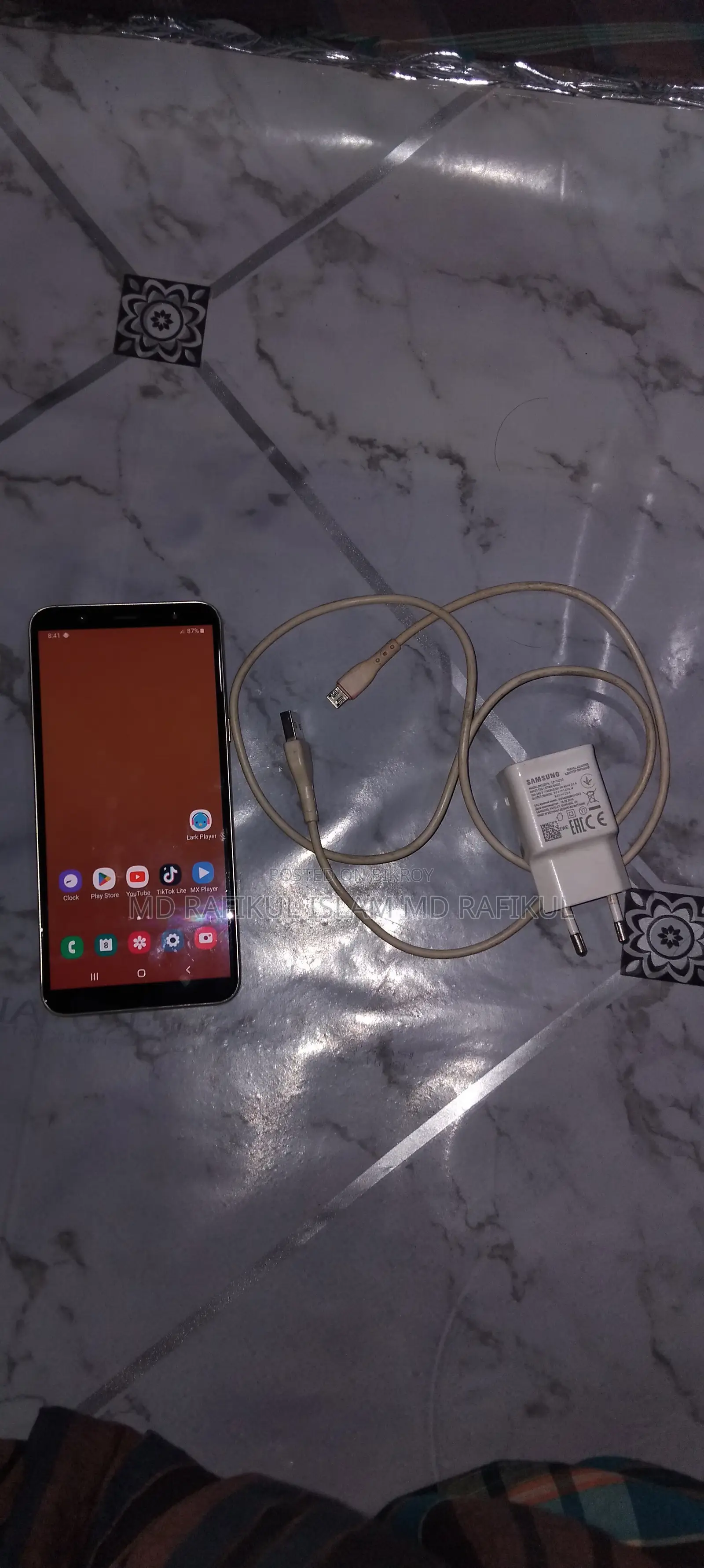 Samsung Galaxy J8 64 GB Gold