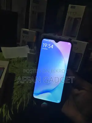 New Vivo Y17 256 GB Pink