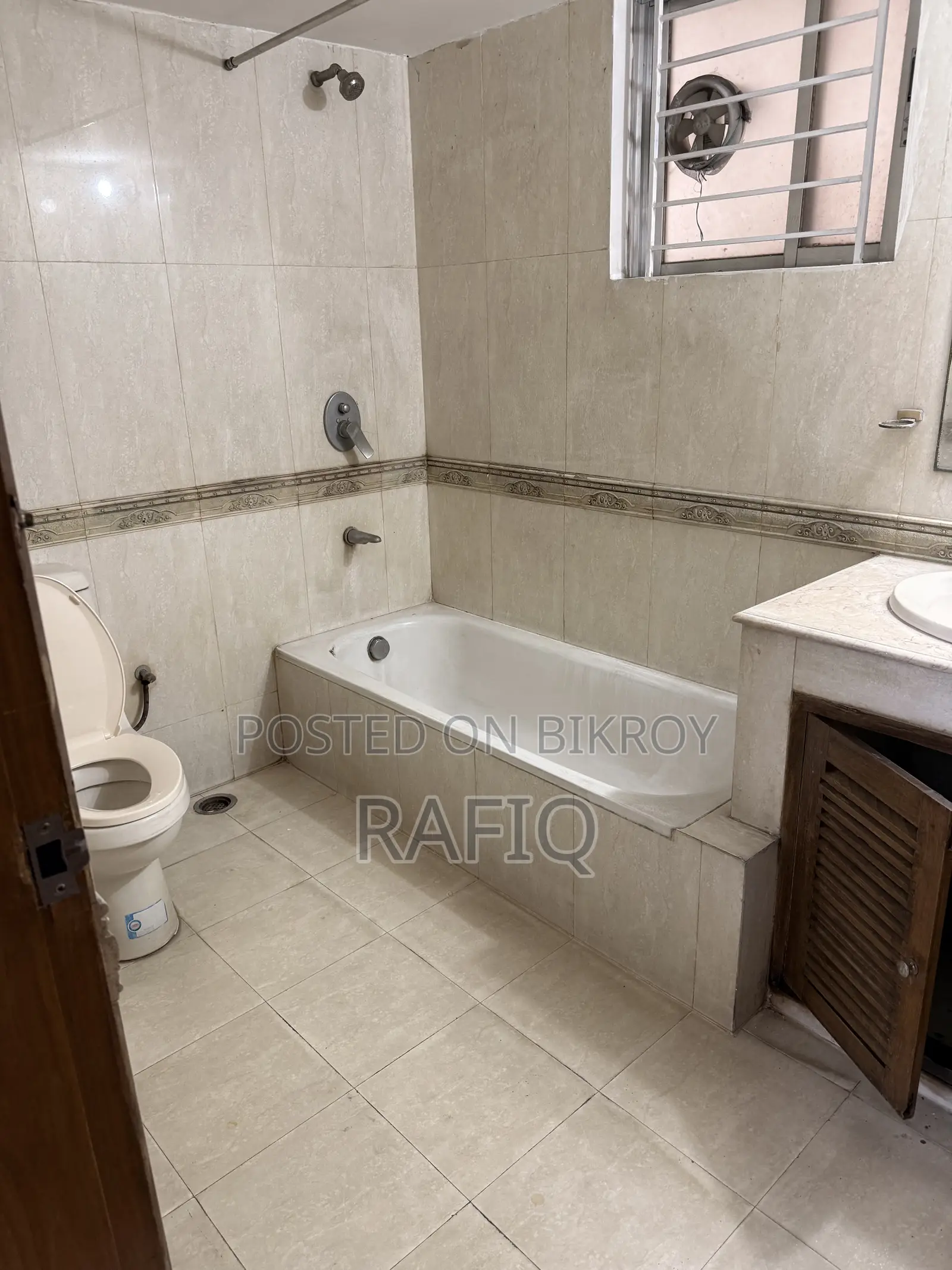 3 Bedroom Apartment in Gateway House, Banani DOHS for rent