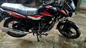 নতুন বাজাজ ডিসকভার ১১০ ২০২৪ রেড