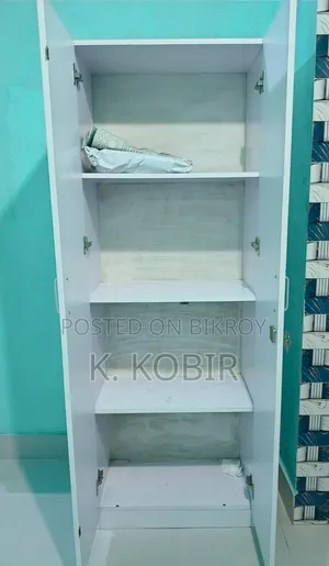 Almirah/Wardrobe