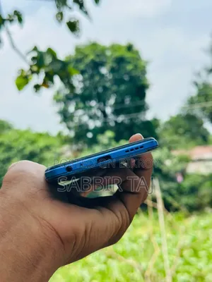 ভীভো ওয়াই২১ ৬৪ জিবি গোলাপি