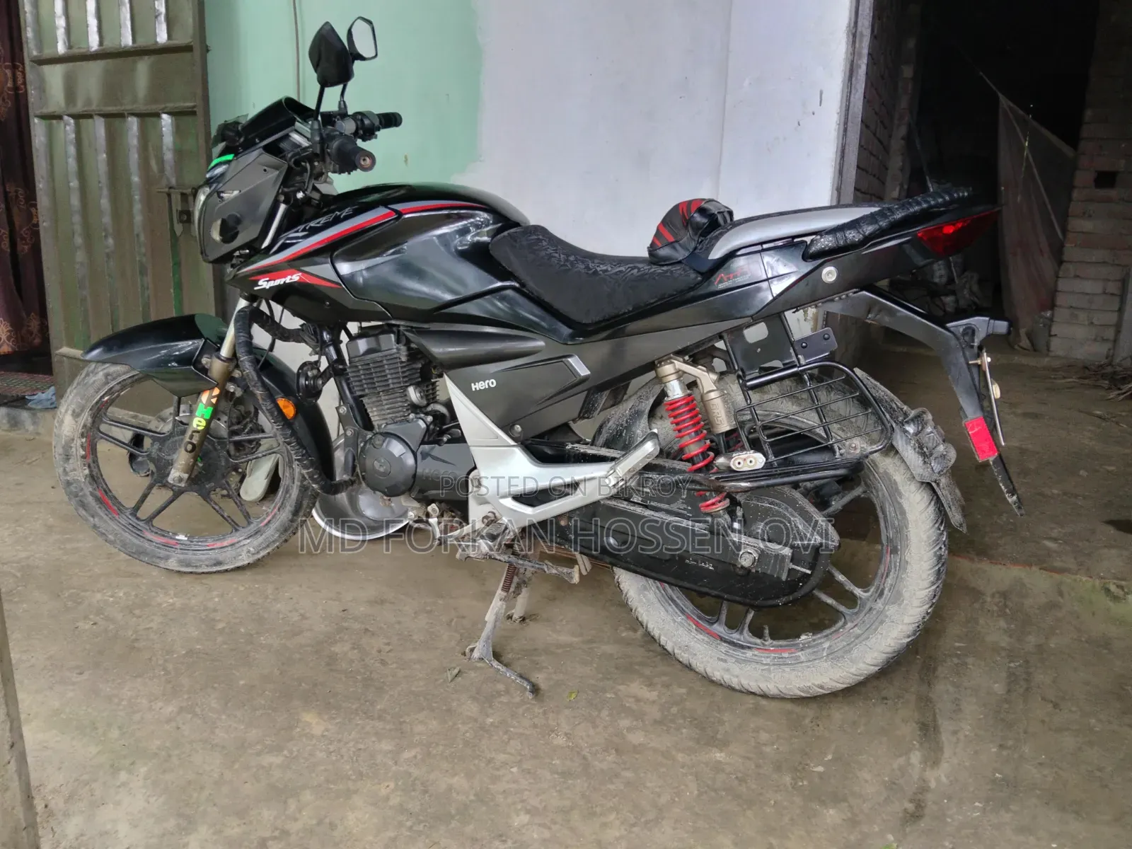 হিরো এক্সট্রিম ১২৫আর ২০১৮ কালো