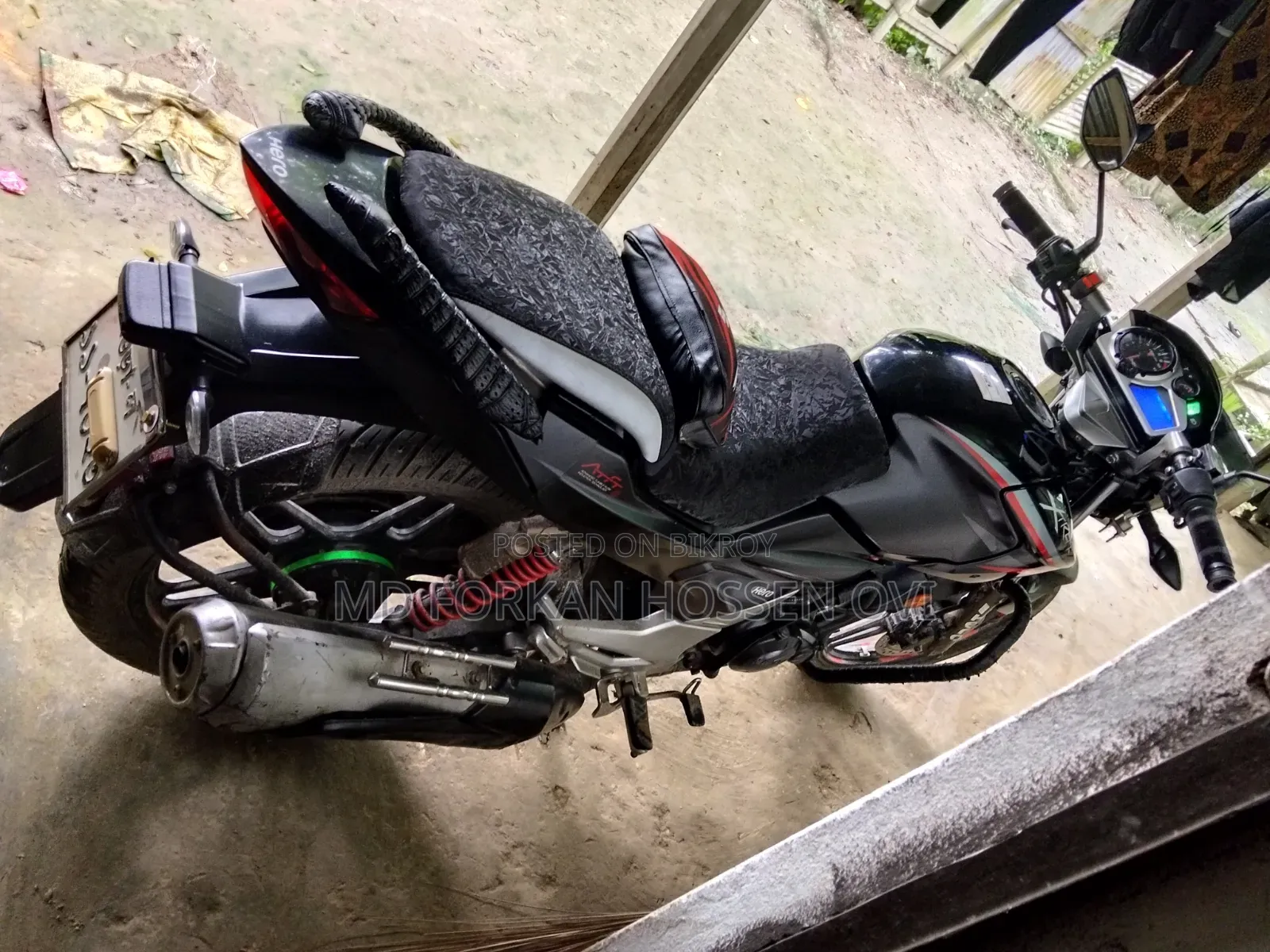 হিরো এক্সট্রিম ১২৫আর ২০১৮ কালো