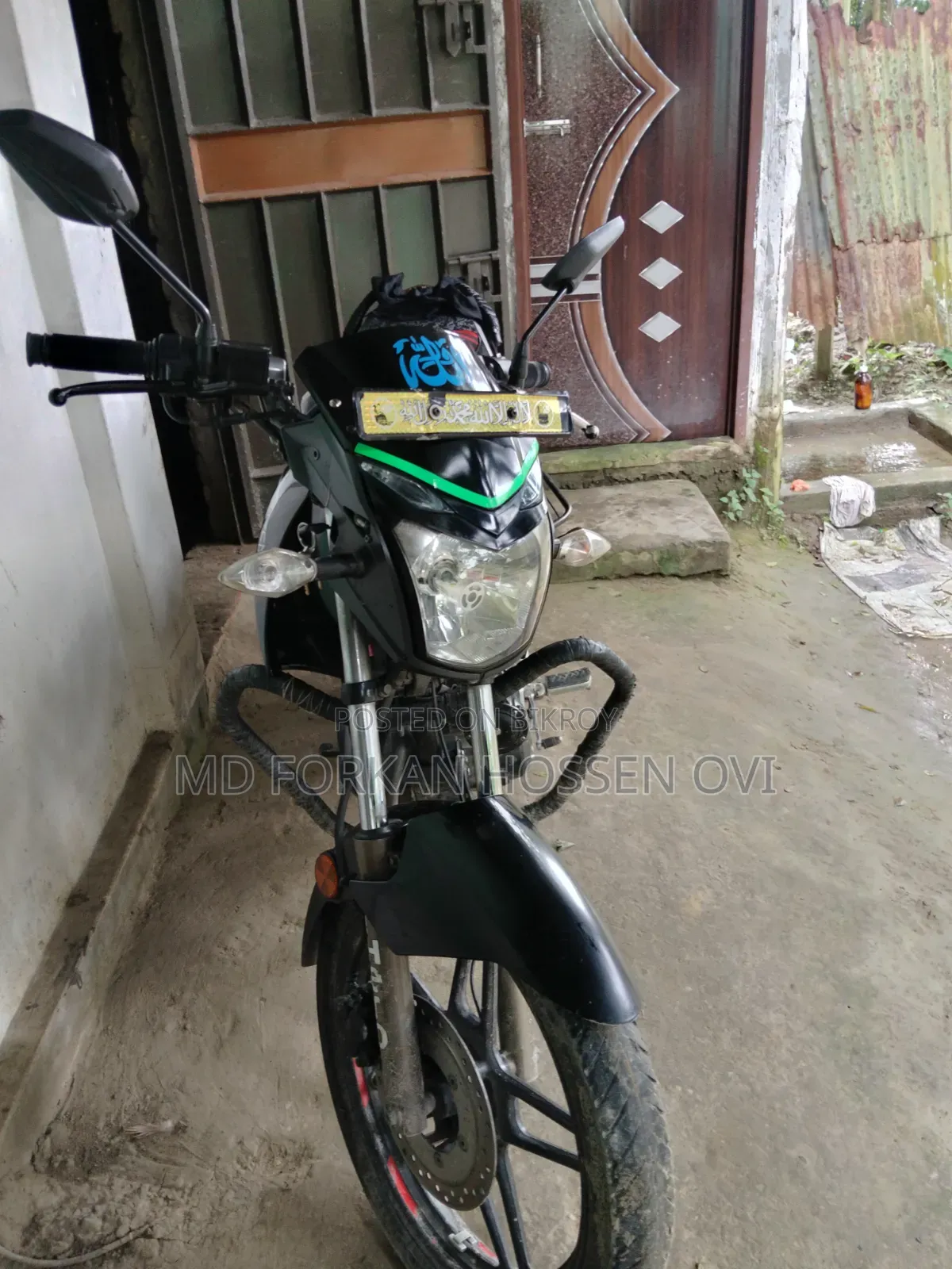 হিরো এক্সট্রিম ১২৫আর ২০১৮ কালো