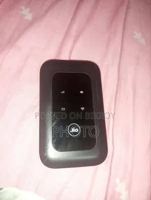 Jio Pocket Router use WiFi with SIM 12 hours battery backup good condition