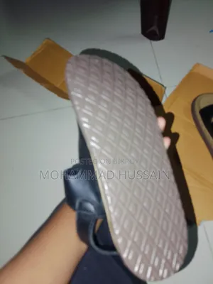 প্রিমিয়াম চাইনিজ স্যান্ডেল