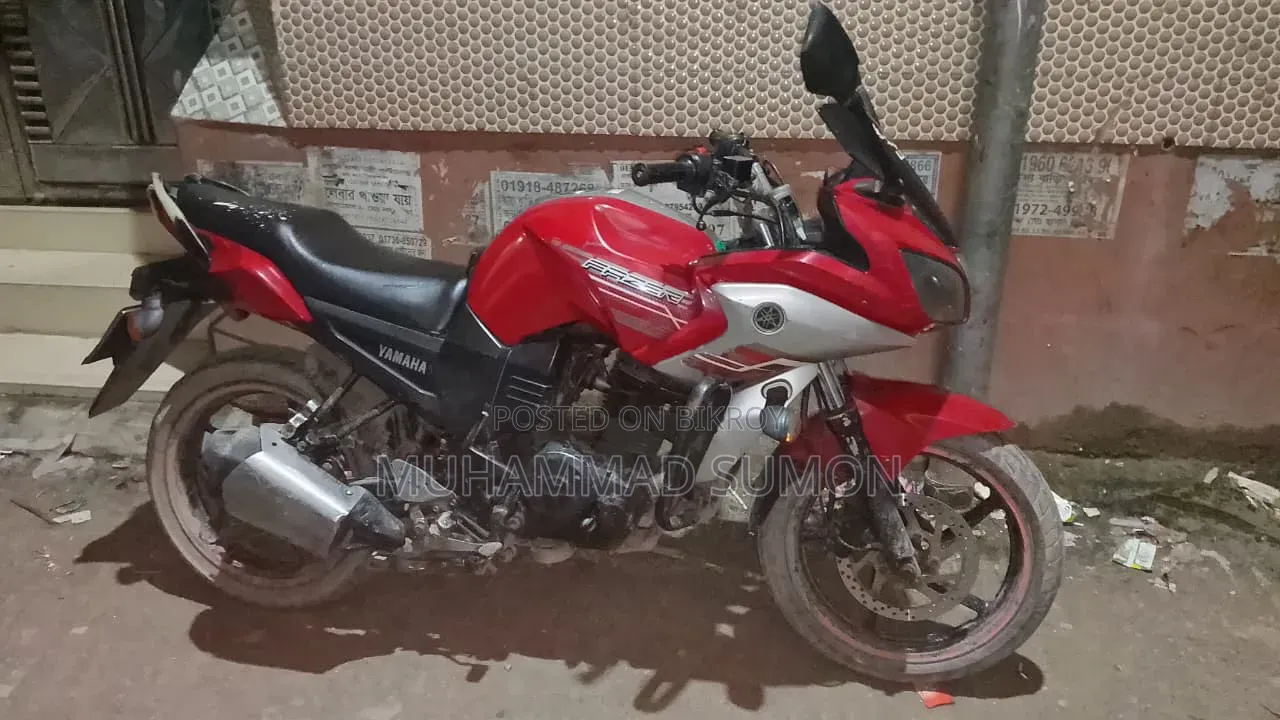 Yamaha FZ 2010 Red