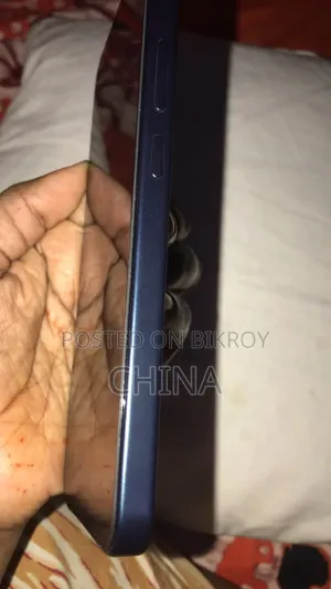 New Vivo Y500 128 GB Black