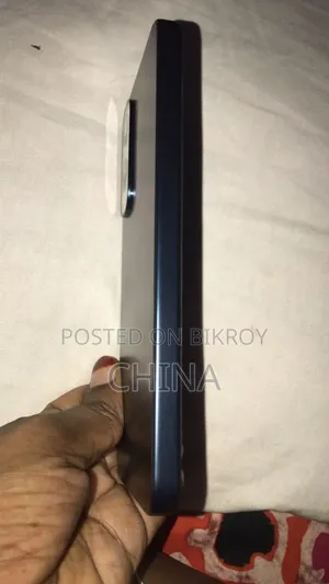 New Vivo Y500 128 GB Black