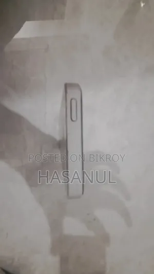 অ্যাপল আইফোন ৫ ৬৪ জিবি হোয়াইট