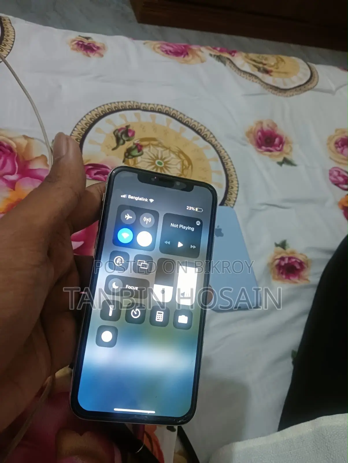অ্যাপল আইফোন এক্স ৬৪ জিবি হোয়াইট