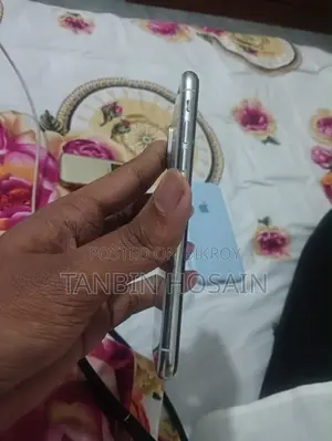 অ্যাপল আইফোন এক্স ৬৪ জিবি হোয়াইট