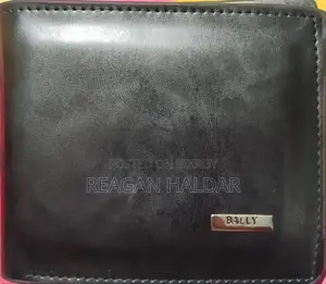 Selling new wallet due to needing money, message if interested