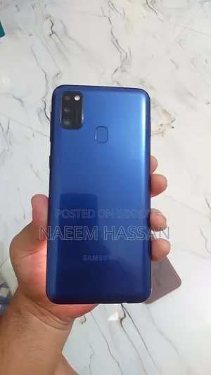স্যামসাং গ্যালাক্সি এম২১ ২০২১ ১২৮ জিবি নীল