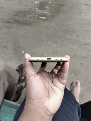 অ্যাপল আইফোন ১১ ৬৪ জিবি ইয়েলো