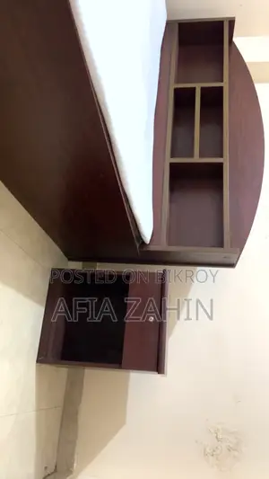 5 Feet by 7 Feet Bed, Mattress and Side Desk