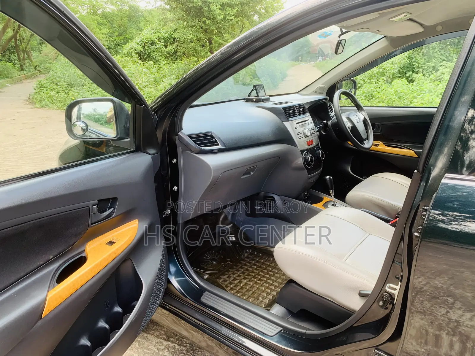 Toyota Avanza 2012 Gray
