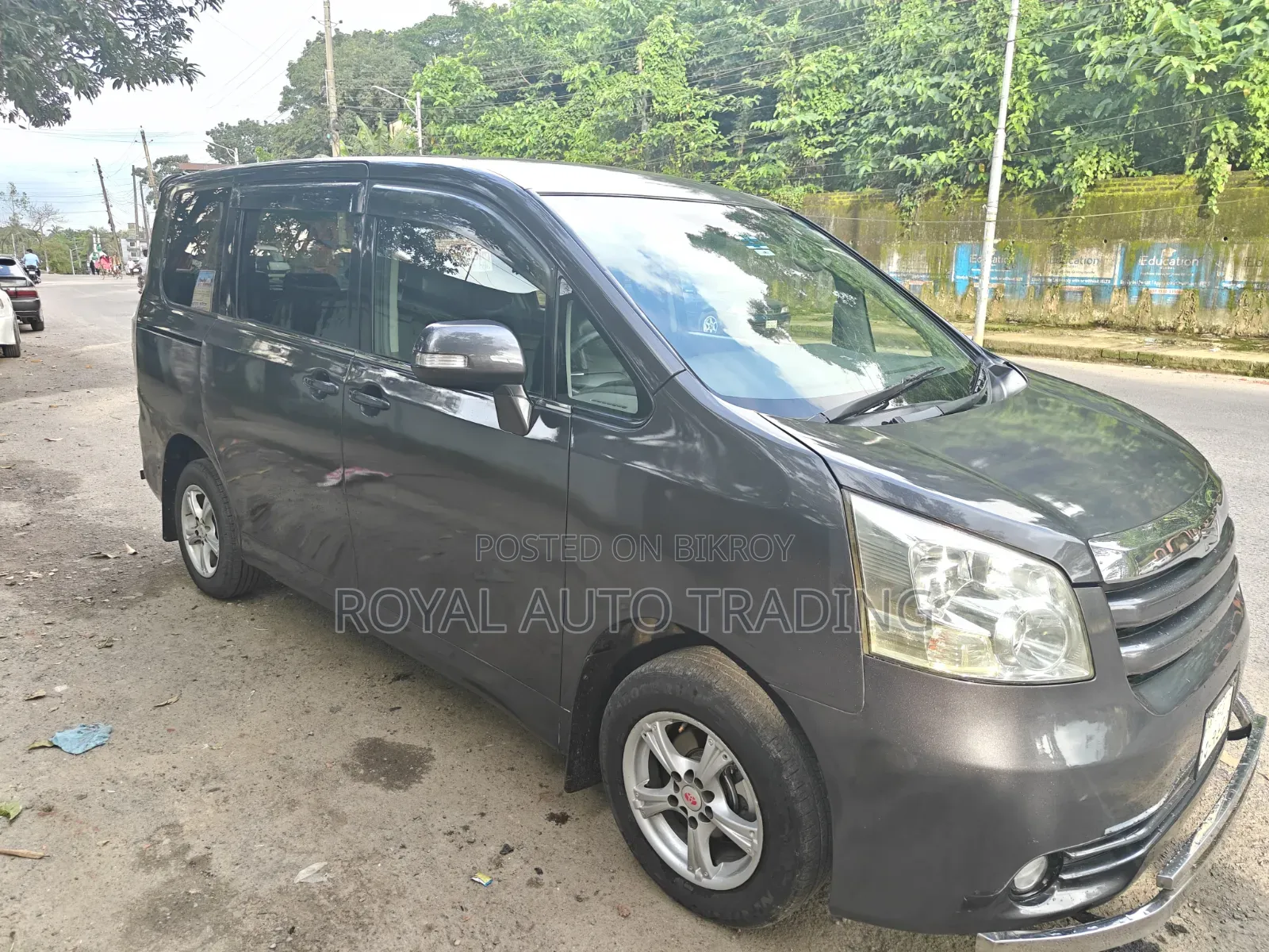 Toyota Noah 2008 Gray