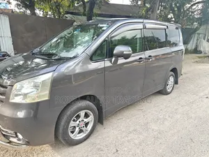 Toyota Noah 2008 Gray