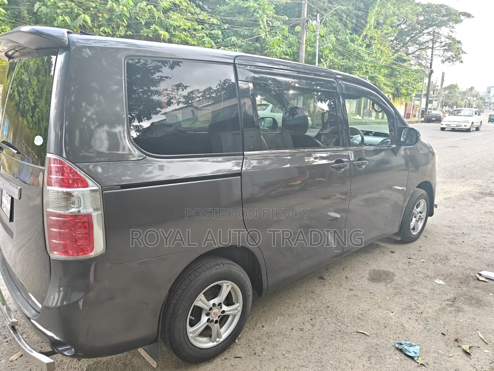 Toyota Noah 2008 Gray