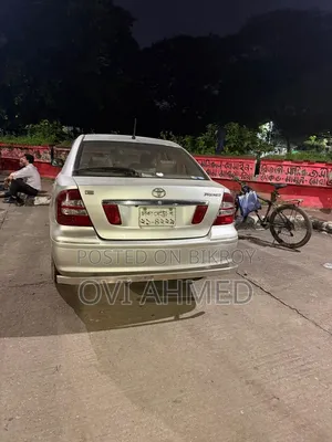 টয়োটা করোল্লা ২০০৪ সিলভার