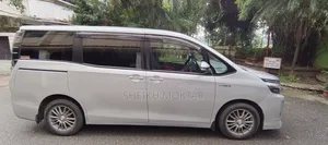 Toyota Voxy Hybrid V 2 Wheel Drive 7-Seater 2017 Silver