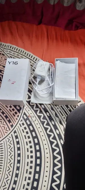 Vivo Y16 64 GB White