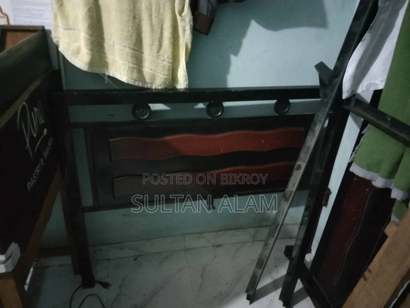 Semi Double Iron Bed
