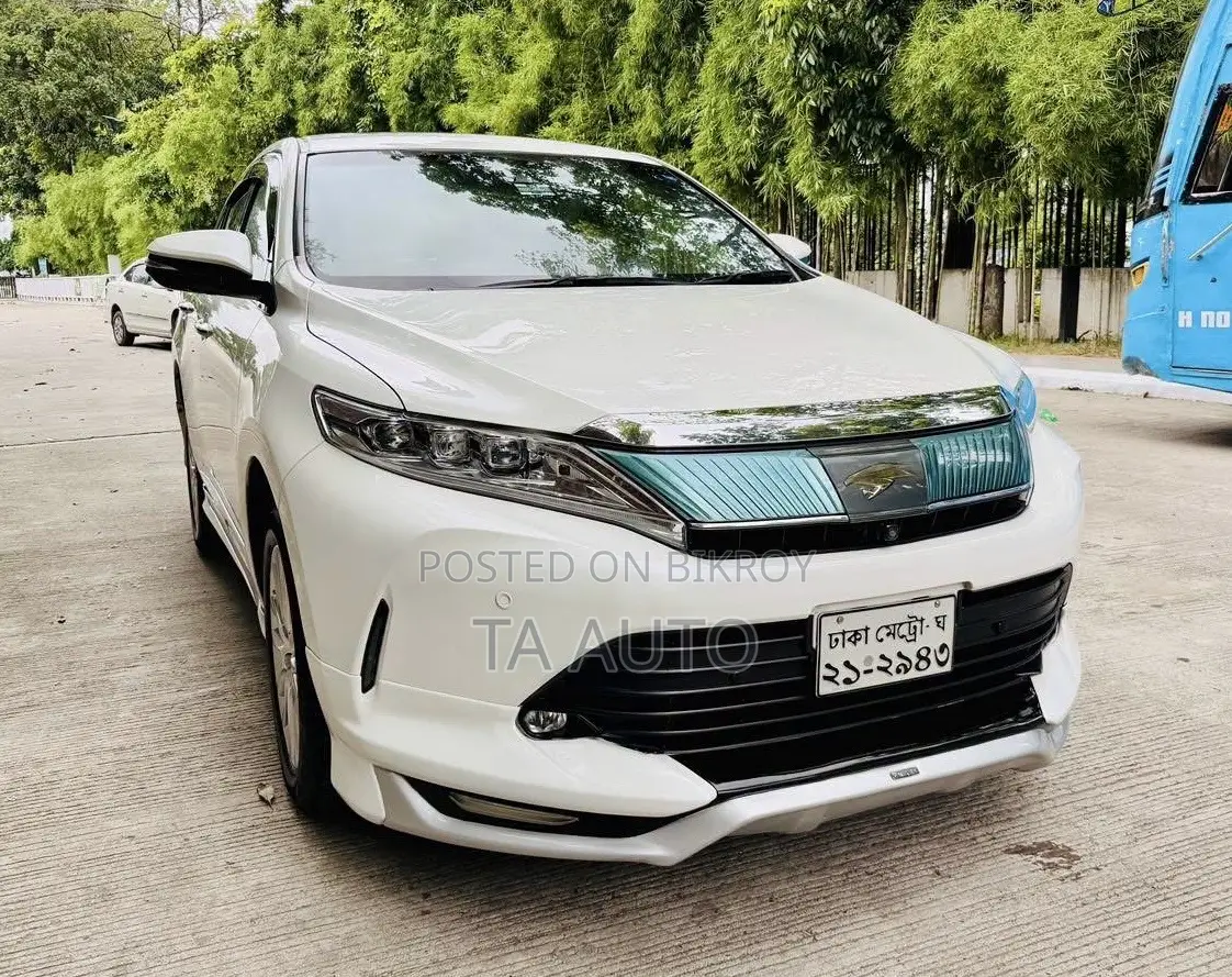 টয়োটা হ্যারিয়ার ২.০ ফোর হুইল ড্রাইভ ২০১৭ পার্ল