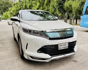 Toyota Harrier 2.0 Four-Wheel Drive 2017 Pearl