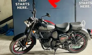 New Royal Enfield Classic 350 2025 Black