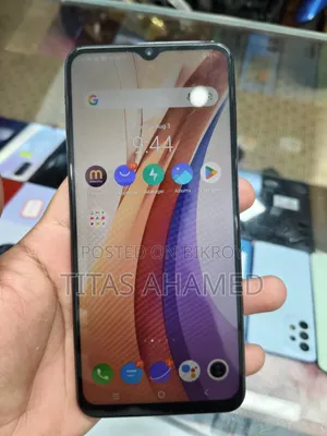 iQOO 8 GB Blue