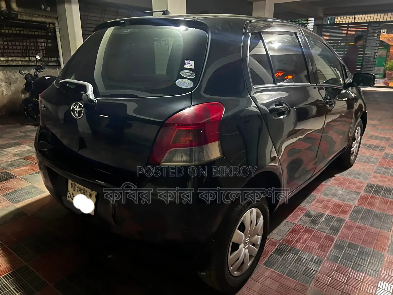 Toyota Vitz 2010 Black